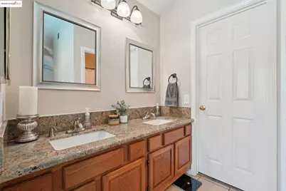 217 Sandpiper Dr, Galt, CA 95632 - Photo 27