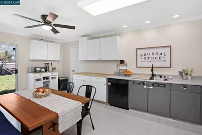 2745 Minert Rd, Concord, CA 94518 - Photo 9