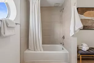 311 Oak St, Oakland, CA 94607 - Photo 21