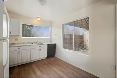 355 Parkview Ter #D1, Vallejo, CA 94589 - Photo 13