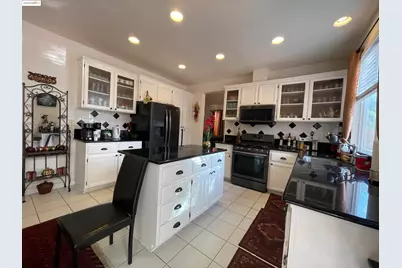 1928 Badger Pass Way, Antioch, CA 94531 - Photo 11