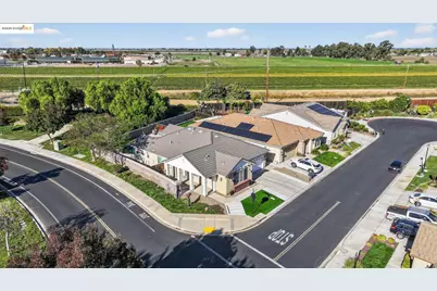 605 Mystic Ct, Discovery Bay, CA 94505 - Photo 3