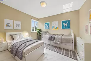 10507 Russet St, Oakland, CA 94603 - Photo 7