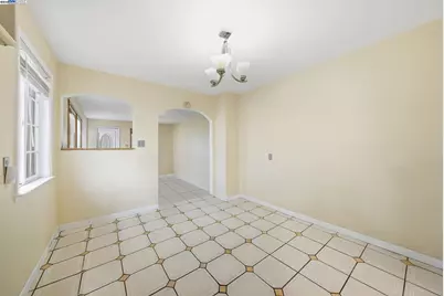 10507 Russet St, Oakland, CA 94603 - Photo 17