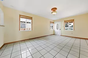 10507 Russet St, Oakland, CA 94603 - Photo 13