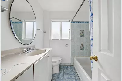 10507 Russet St, Oakland, CA 94603 - Photo 29