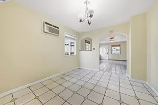 10507 Russet St, Oakland, CA 94603 - Photo 15