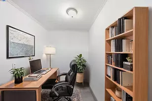 10507 Russet St, Oakland, CA 94603 - Photo 43