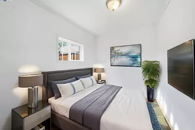 10507 Russet St, Oakland, CA 94603 - Photo 45