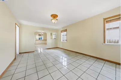 10507 Russet St, Oakland, CA 94603 - Photo 11