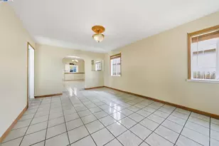 10507 Russet St, Oakland, CA 94603 - Photo 11