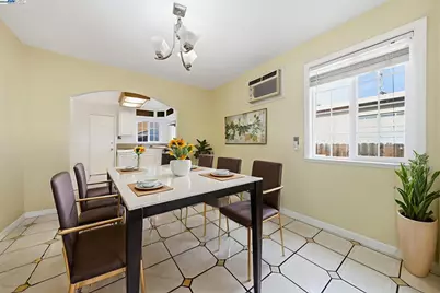 10507 Russet St, Oakland, CA 94603 - Photo 9