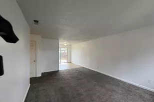 3338 Zamora Way, Stockton, CA 95206 - Photo 9