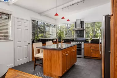 18798 Madison Ave, Castro Valley, CA 94546 - Photo 3