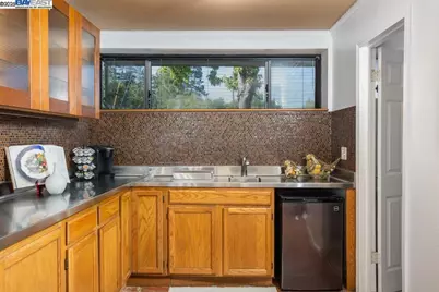 18798 Madison Ave, Castro Valley, CA 94546 - Photo 21