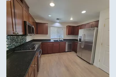 313 Turnstone Cir, Pittsburg, CA 94565 - Photo 11