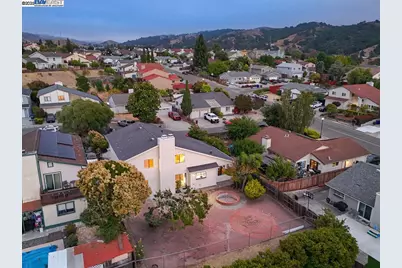 109 Oak Ct, Hercules, CA 94547 - Photo 47