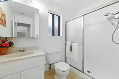 109 Oak Ct, Hercules, CA 94547 - Photo 41