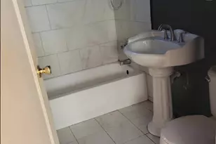 2001 27th St, Oakland, CA 94606 - Photo 17