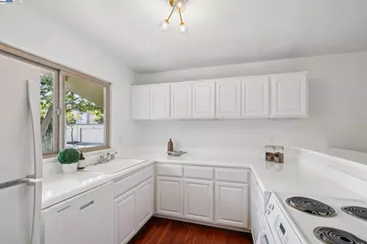 1131 Via Alamosa, Alameda, CA 94502 - Photo 17