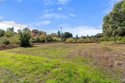 2103 Peachland Ave, Sebastopol, CA 95472 - Photo 25