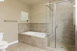 222 Broadway, Oakland, CA 94607 - Photo 27