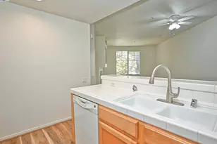 280 Caldecott Ln, Oakland, CA 94618 - Photo 17