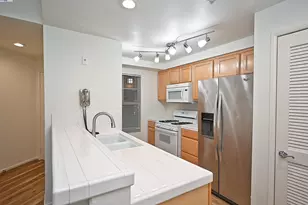 280 Caldecott Ln, Oakland, CA 94618 - Photo 7