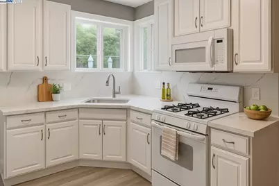 808 Martin Blvd, San Leandro, CA 94577 - Photo 9