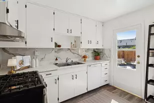 108 Cypress St, Alameda, CA 94501 - Photo 13