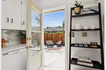 108 Cypress St #D, Alameda, CA 94501 - Photo 21