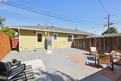 108 Cypress St #D, Alameda, CA 94501 - Photo 25