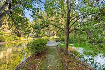 505 Cypress Point Drive #137, Mountain View, CA 94043 - Photo 31