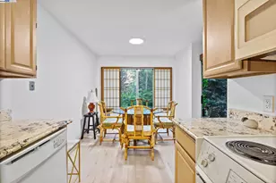 505 Cypress Point Dr, Mountain View, CA 94043 - Photo 19