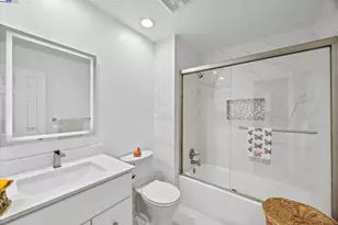 505 Cypress Point Dr, Mountain View, CA 94043 - Photo 23