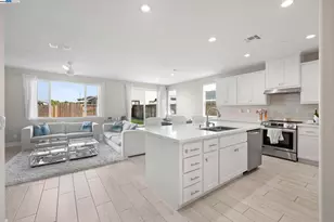 1605 Radiance Ln, Modesto, CA 95356 - Photo 9