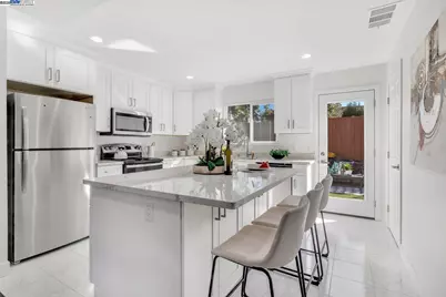 2834 White Acres Dr, San Jose, CA 95148 - Photo 17