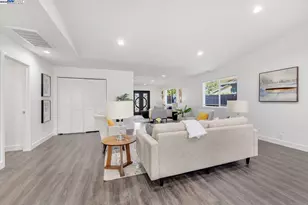 2834 White Acres Dr, San Jose, CA 95148 - Photo 9