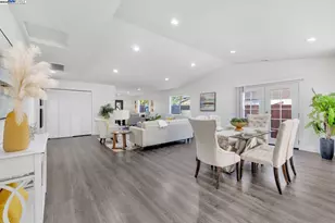 2834 White Acres Dr, San Jose, CA 95148 - Photo 15