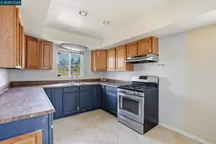 1207 1/2 Warren Ave, Vallejo, CA 94591 - Photo 11