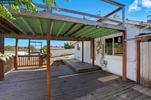 1207 1/2 Warren Ave, Vallejo, CA 94591 - Photo 3