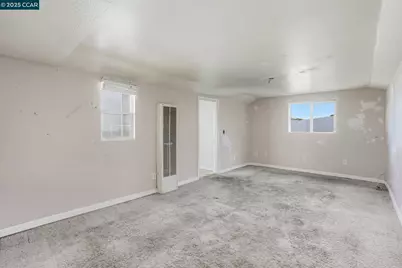 1207 1/2 Warren Ave, Vallejo, CA 94591 - Photo 17