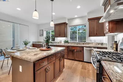 38020 Salty Cove Rd, Newark, CA 94560 - Photo 13