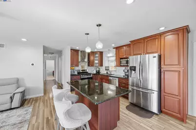 19695 Bernal St, Castro Valley, CA 94546 - Photo 5