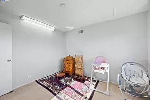 19695 Bernal St, Castro Valley, CA 94546 - Photo 23