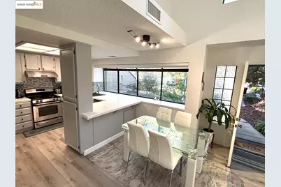 2561 Yerba Bank Ct #0, San Jose, CA 95121 - Photo 15