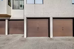 21117 Gary Dr, Hayward, CA 94546 - Photo 23