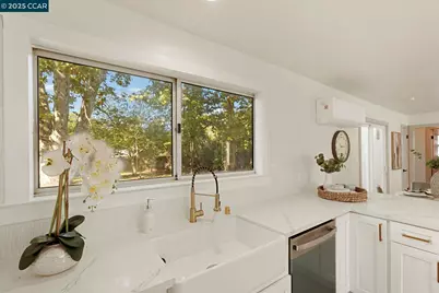 5329 Rockwell Road, North Highlands, CA 95660 - Photo 9