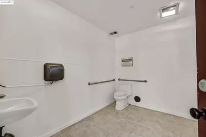 4319 Piedmont Ave, Oakland, CA 94611 - Photo 3