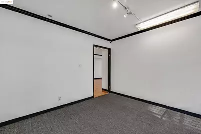 4319 Piedmont Ave, Oakland, CA 94611 - Photo 17